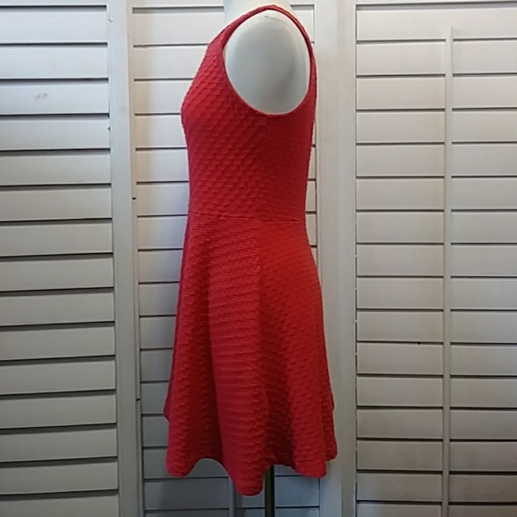 H & M "DIVIDED" RED DRESS OR TUNIC TOP - SIZE 12 - Picture 2 of 6